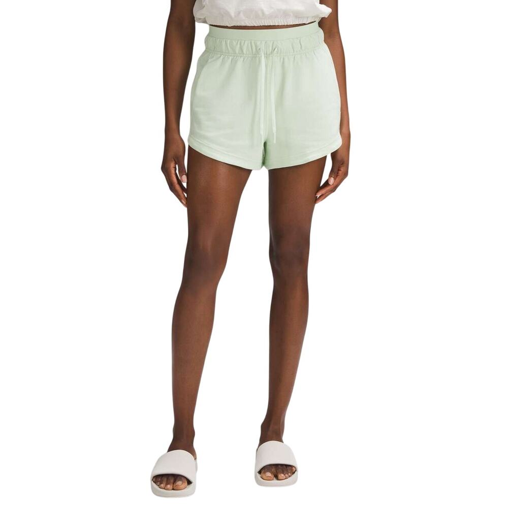 Lululemon Kohlrabi Green Inner Glow High Rise Short 3" Size 4